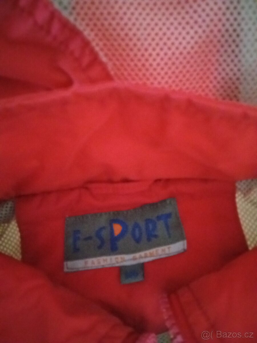 Prodám podzimní a zimní bundy (vesty) pro dítě 3-7 let - 3