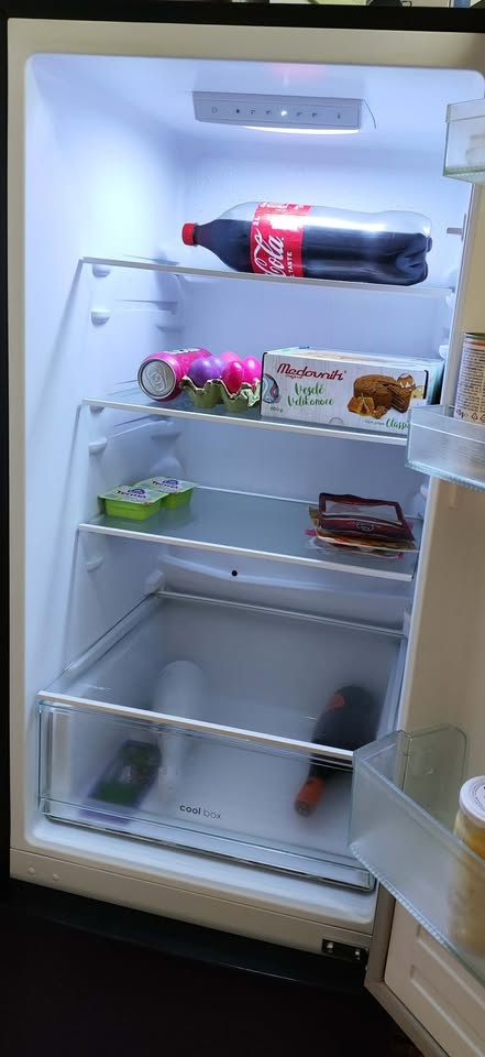 Chladnička s mrazničkou Candy CCT3L517EB černá - 3