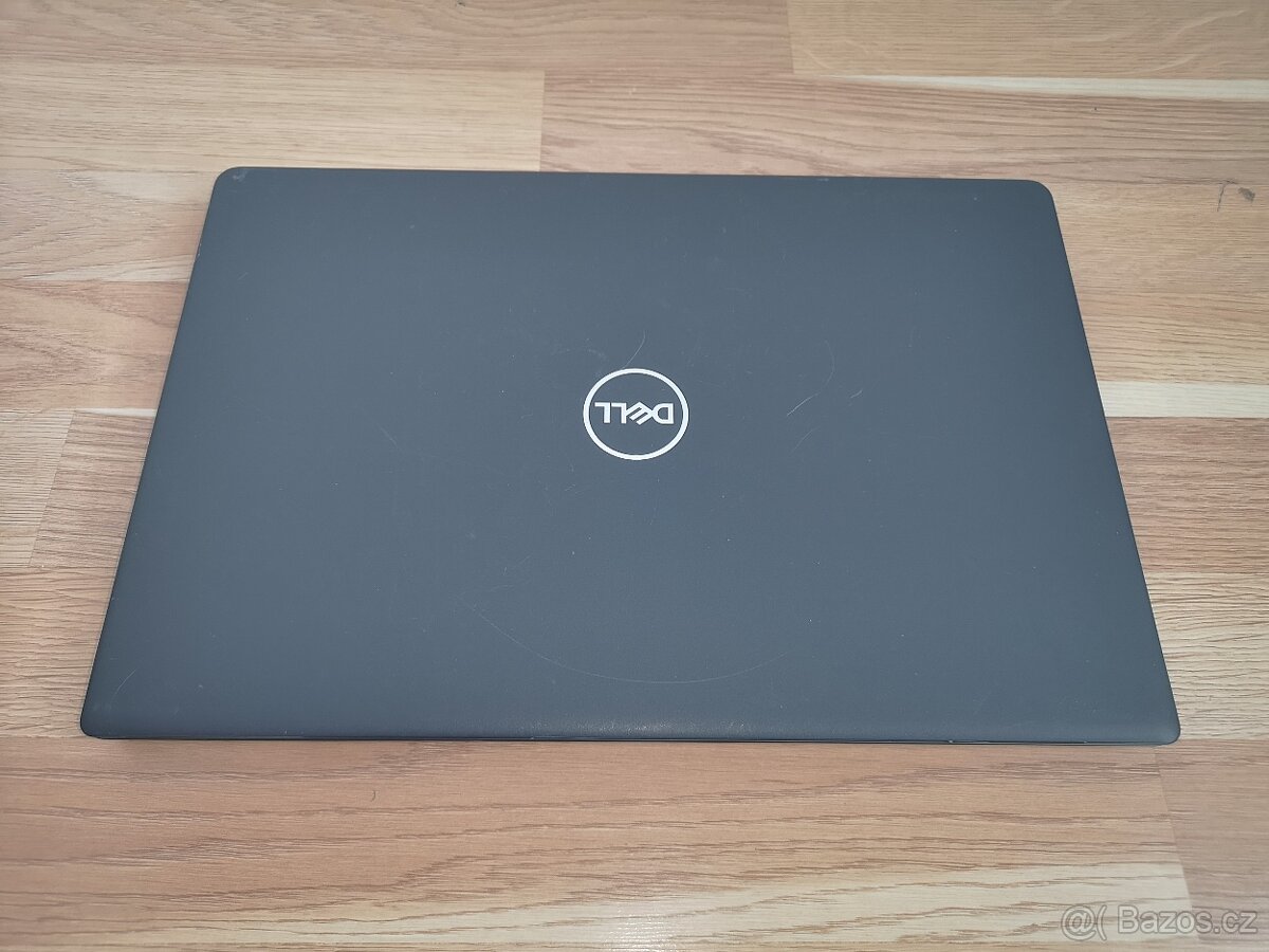 Čtyřjádrový notebook Dell Latitude 3510 - 3