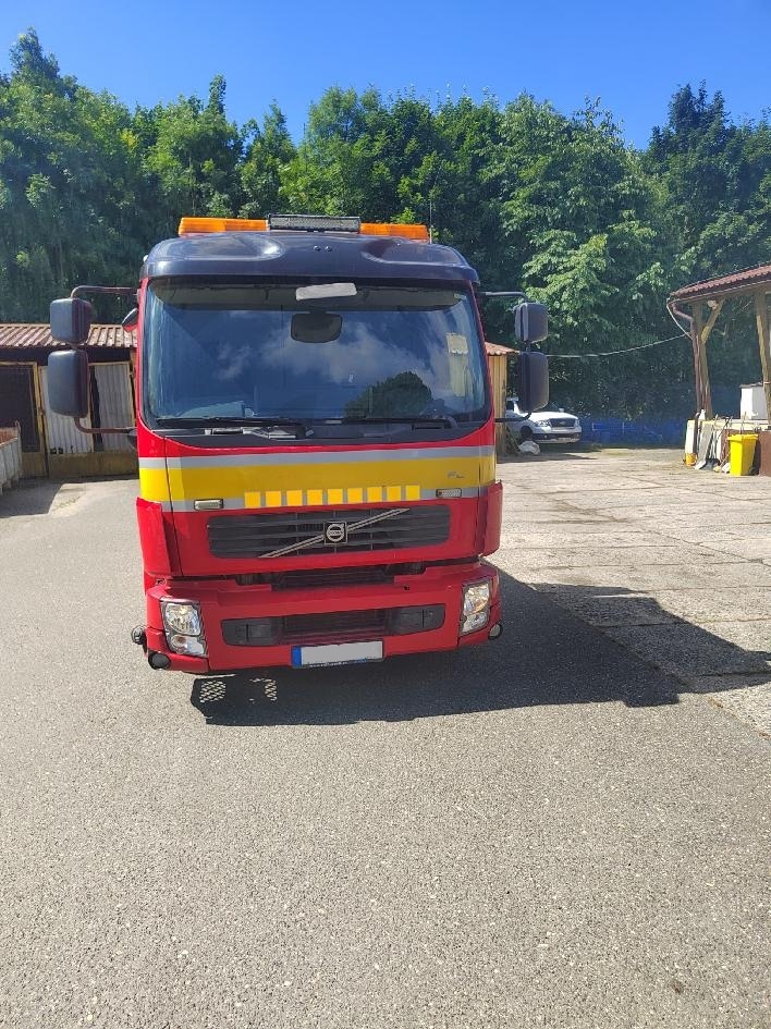 Volvo FL odtahovka - 3