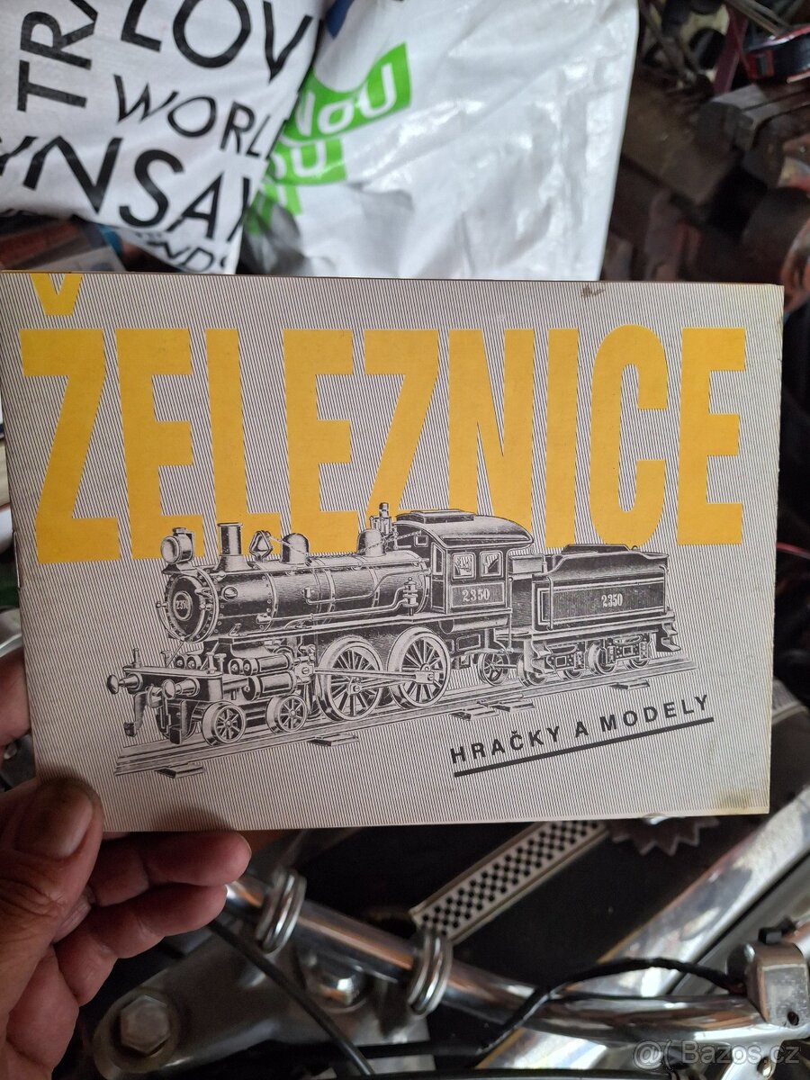 Zeleznicni knihy a predmety - 3