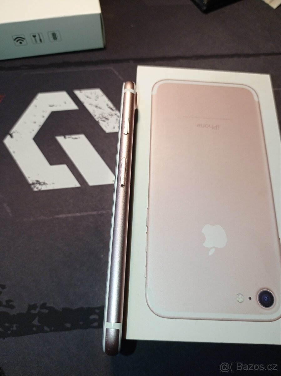 Apple iPhone 7 - 3