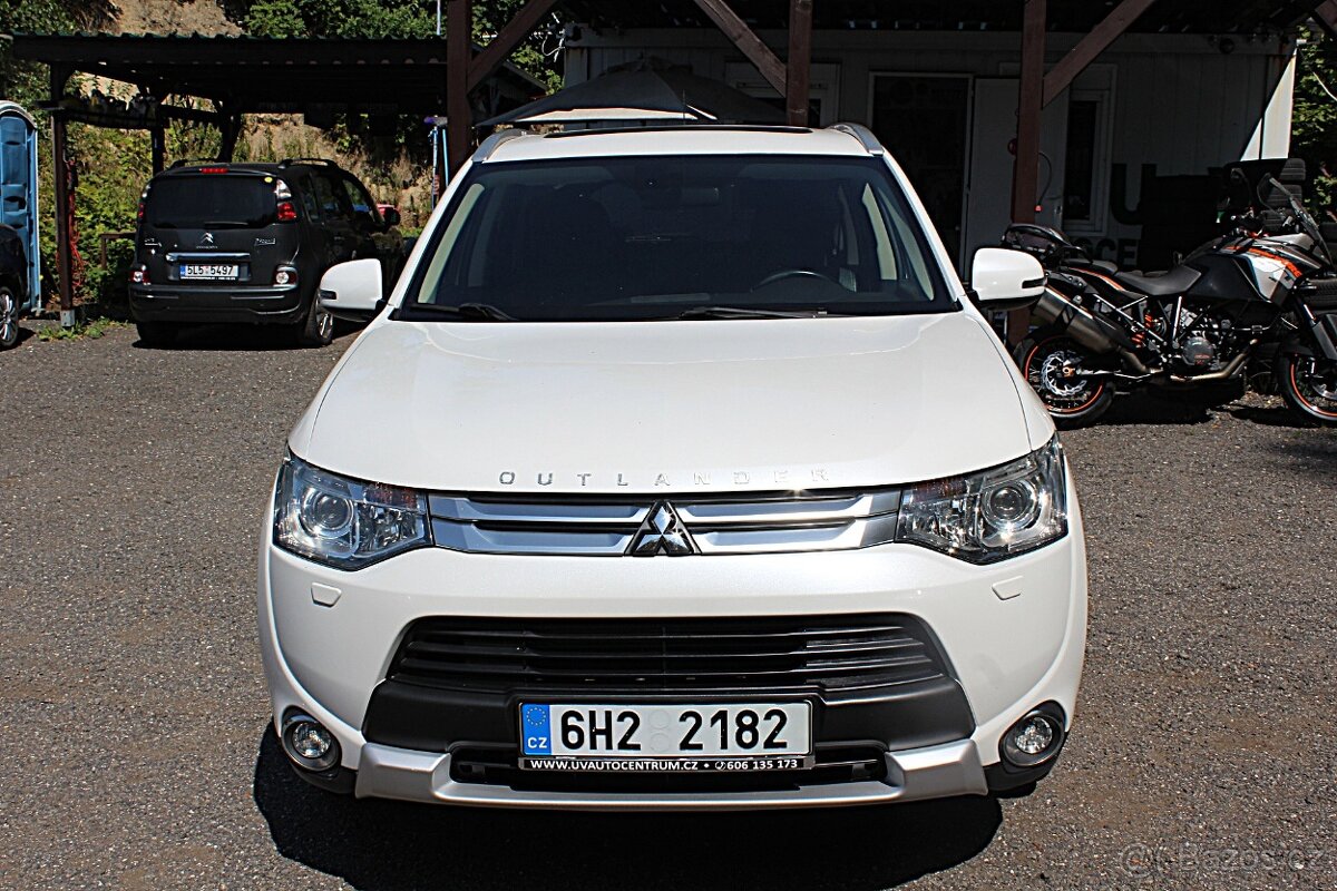 Mitsubishi Outlander - 3