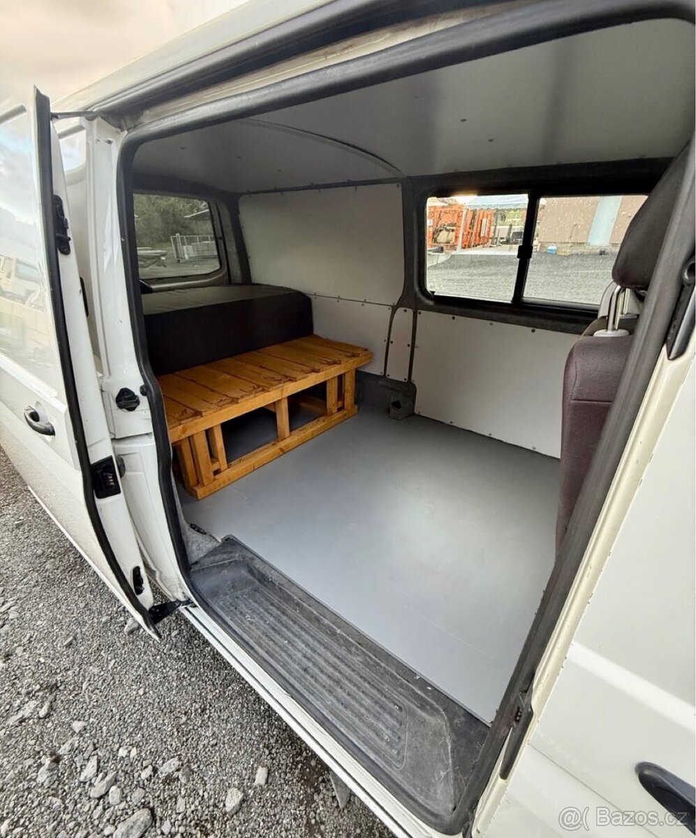Volkswagen Transporter 5 2012 - 3