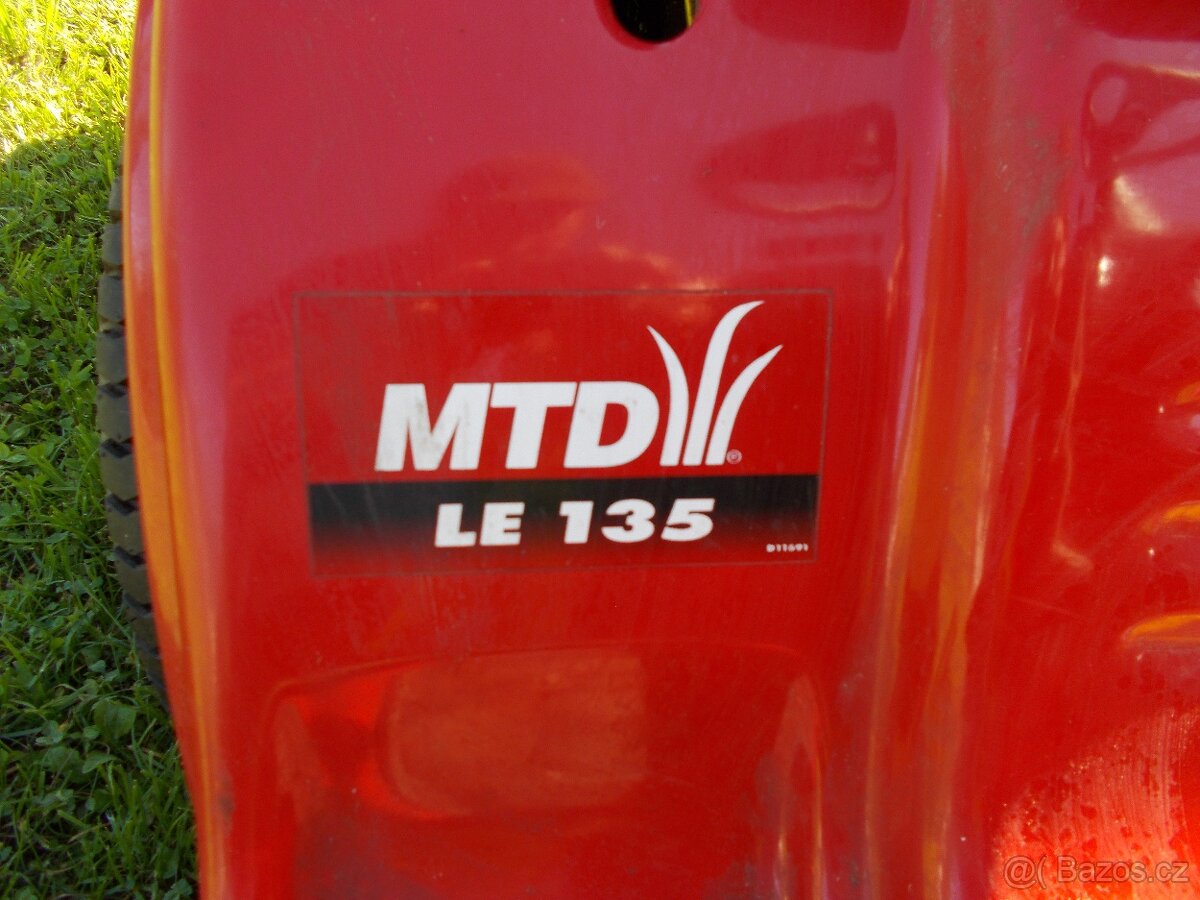 Sekací traktor MTD LE 135 - 3
