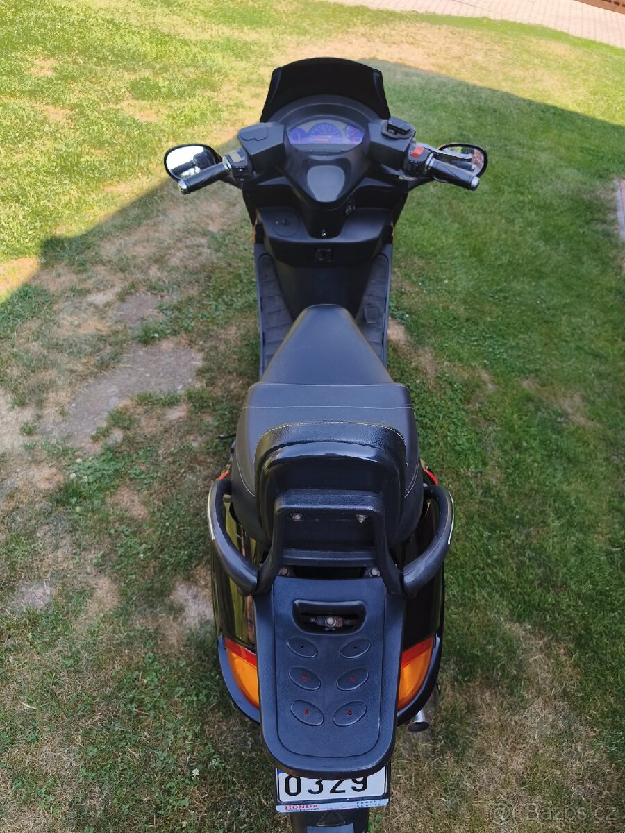 Skútr 150ccm - 3