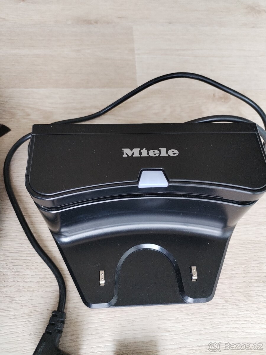 Robotický vysavač Miele Scout RX1 - 3