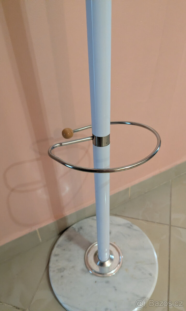 Věšák multifunkční - 3