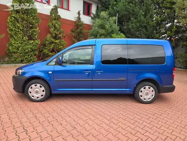 VW Caddy Maxi 1.6 TDI,Roncalli,7.míst,1.maj.serviska,tažné - 3