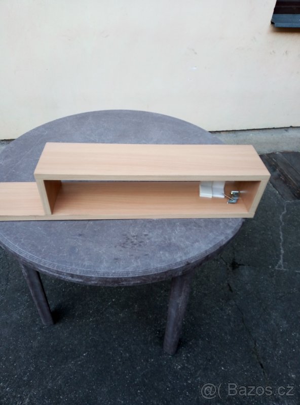 Dřevěná polička - 3