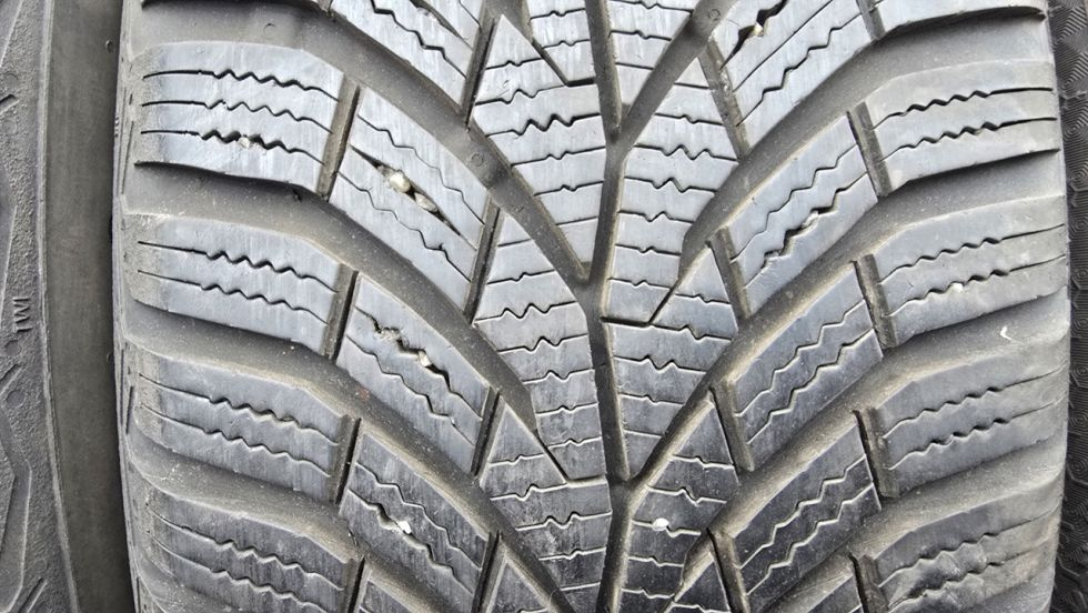 Zimní pneu 195/65/15 Continental - 3