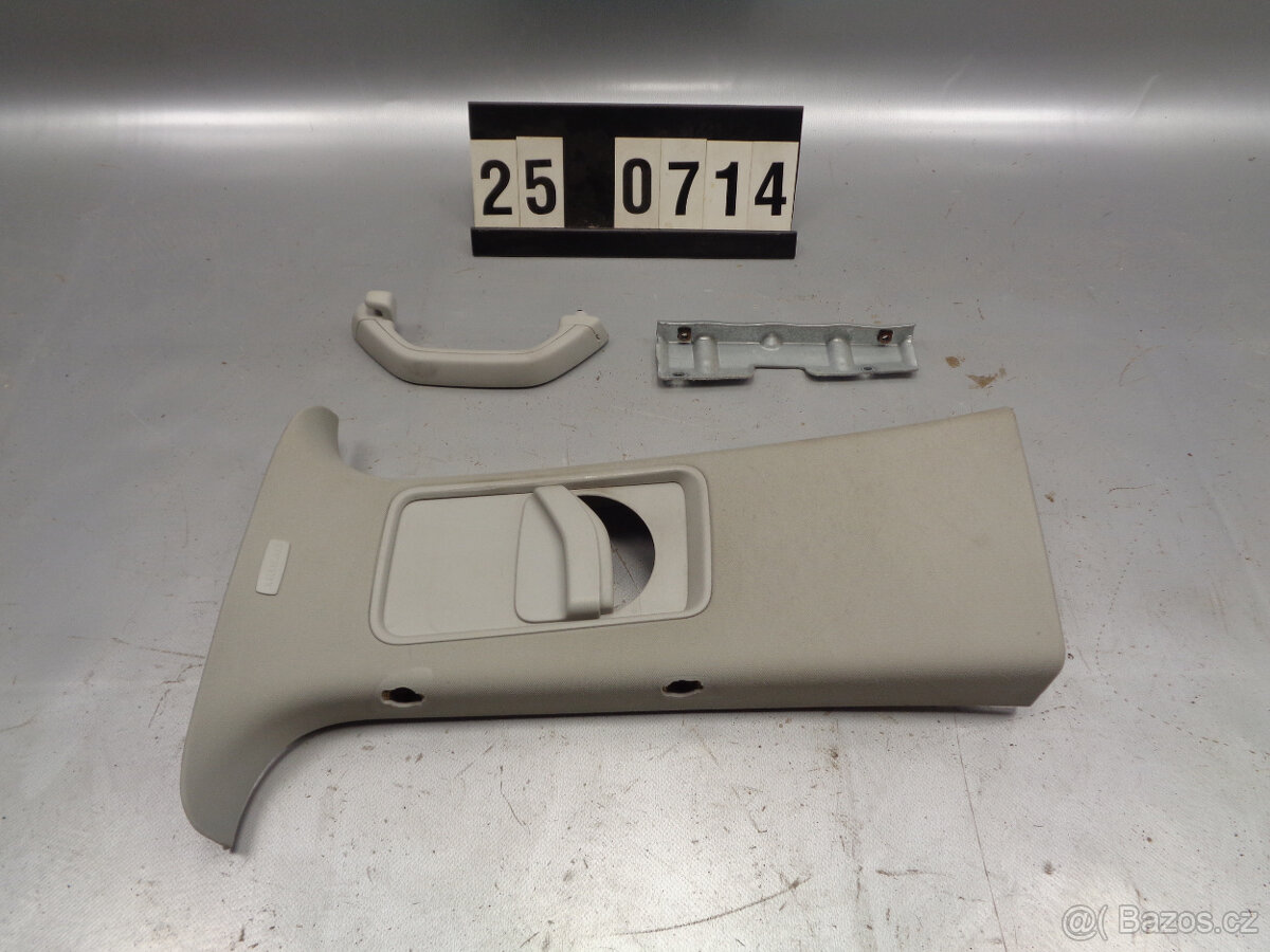 čalounění sloupku VW Multivan - 3