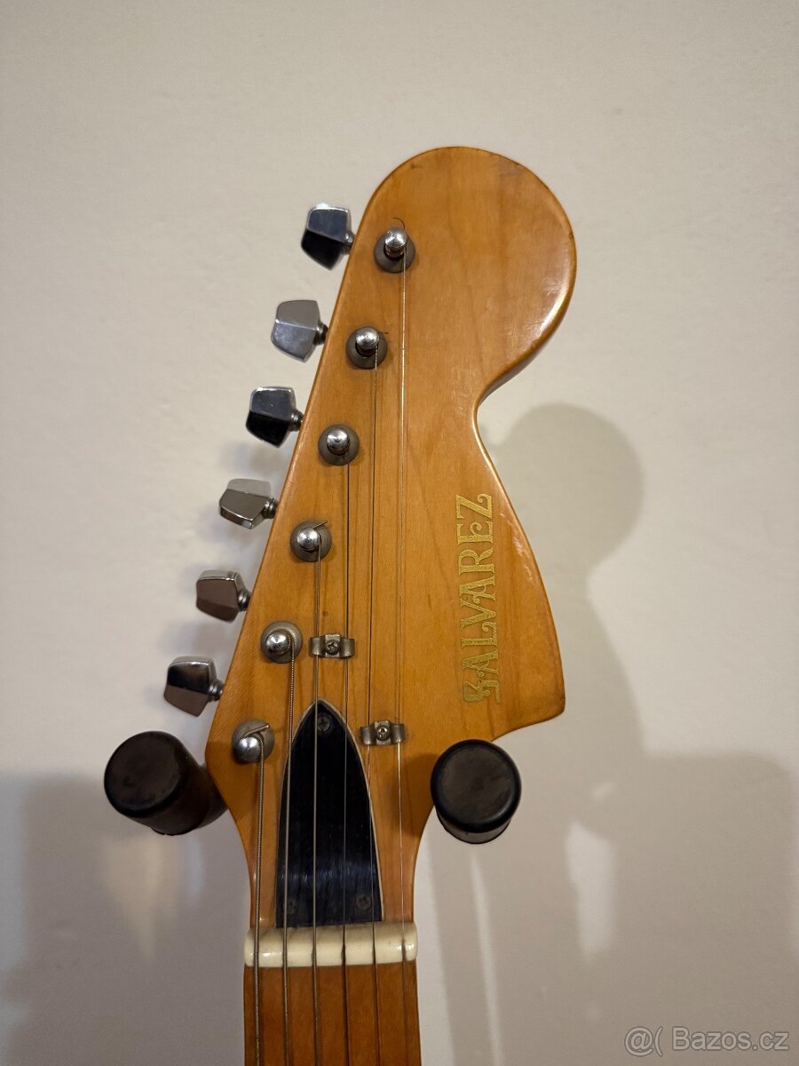 Japonská elektrická kytara Salvarez - 3