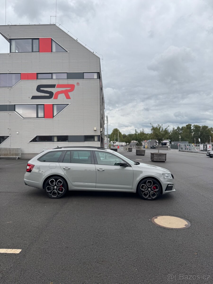 Škoda Octavia 3rs 245 - 3