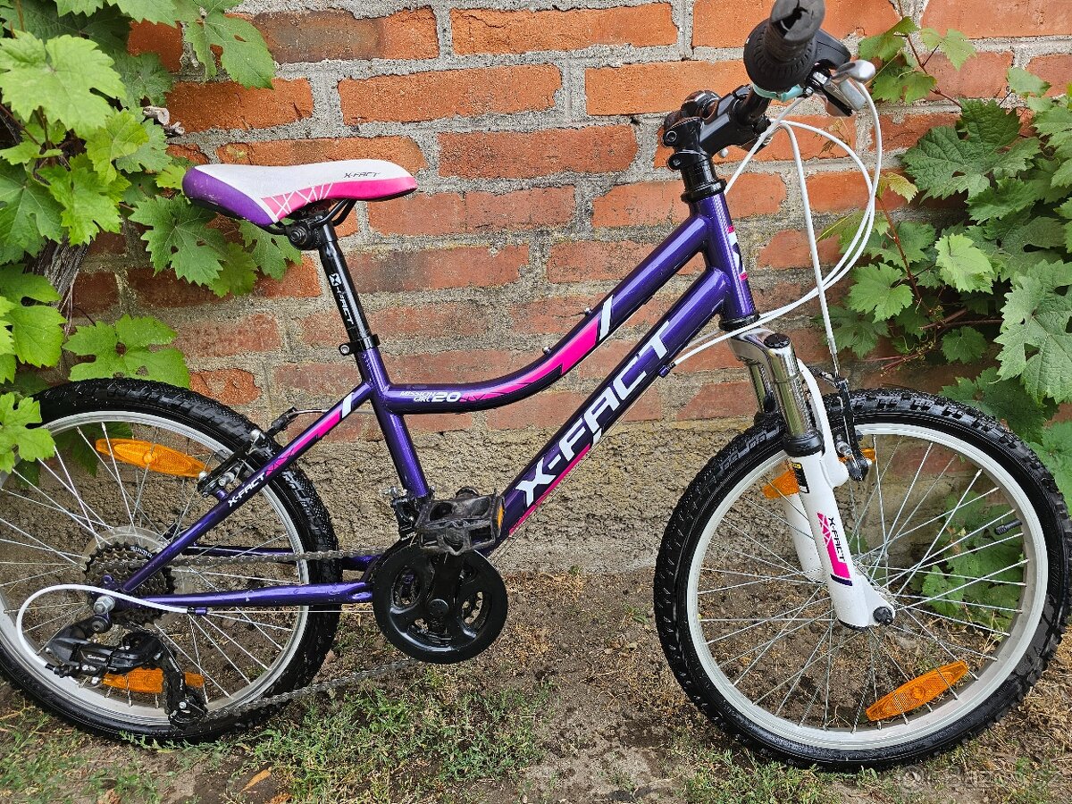 Dívčí kolo X-FACT 20 - 3