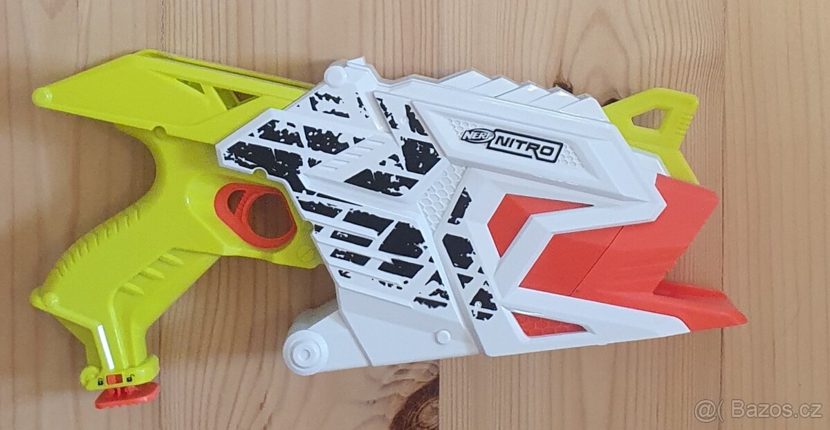 Hračky Nerf Nitro vystřelovací auta - 3