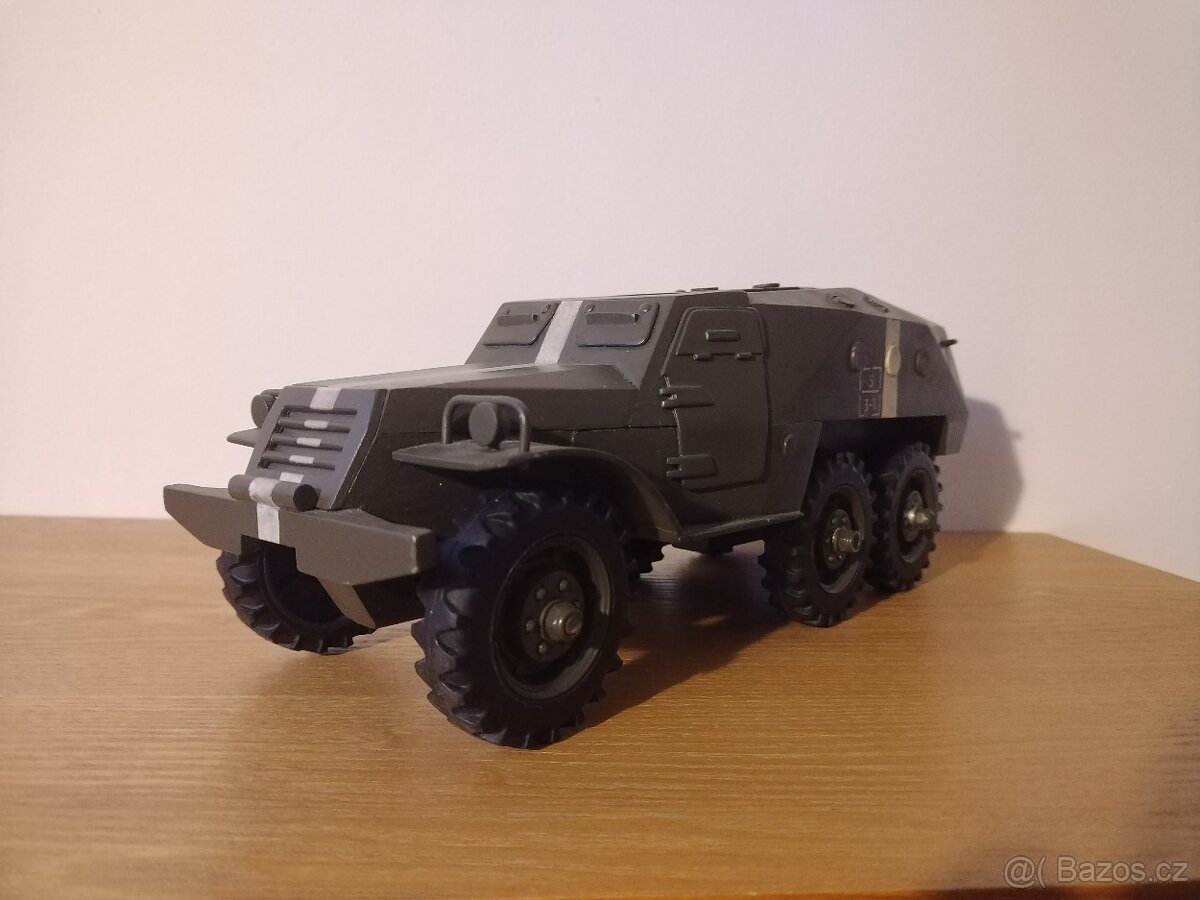 Krásný starý model obrněného vozidla, dřevo+kov - 3