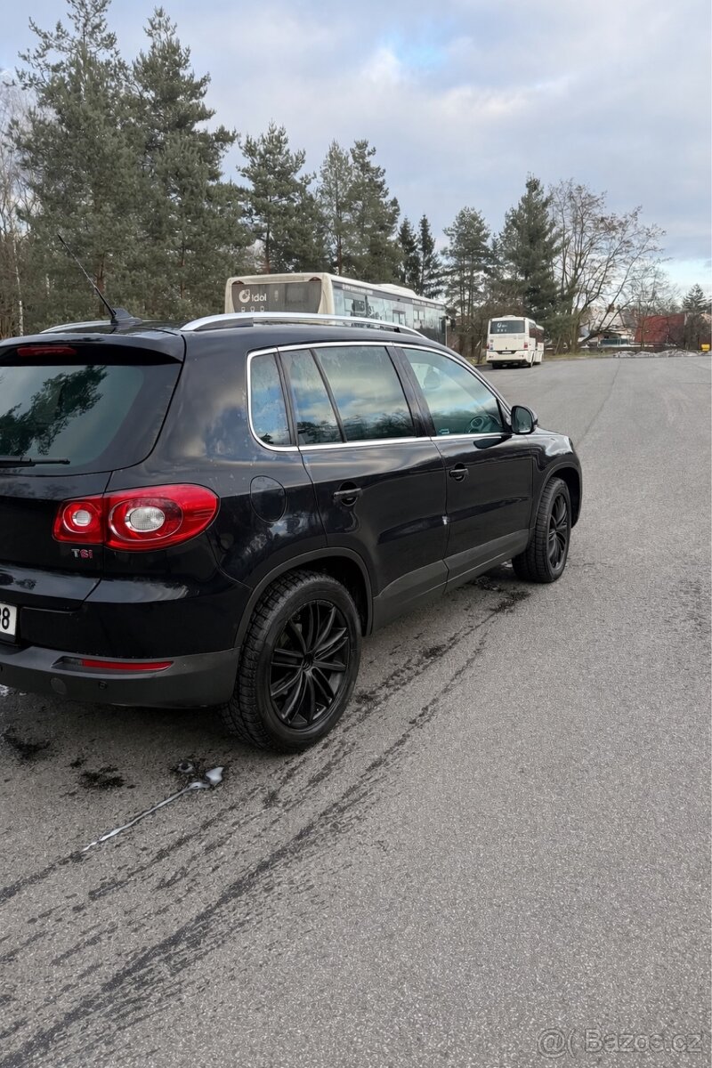 Volkswagen Tiguan - 3