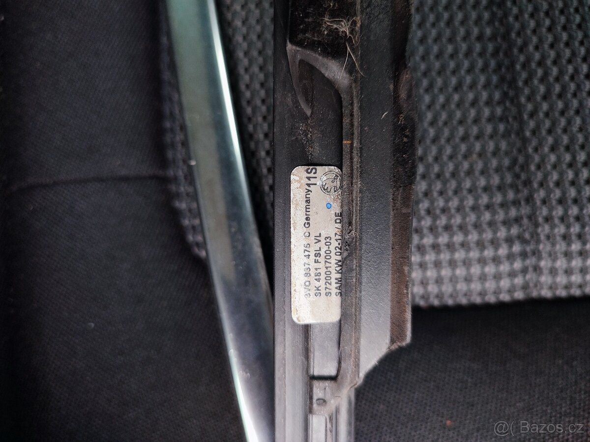 Sklo trojúhelník zadních dveří Superb 3 - 3