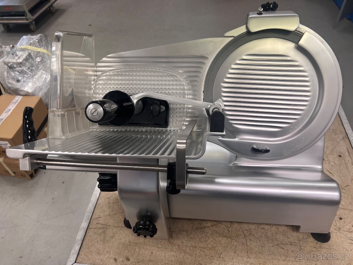 Nářezový stroj Manconi REPASOVANÝ - 3