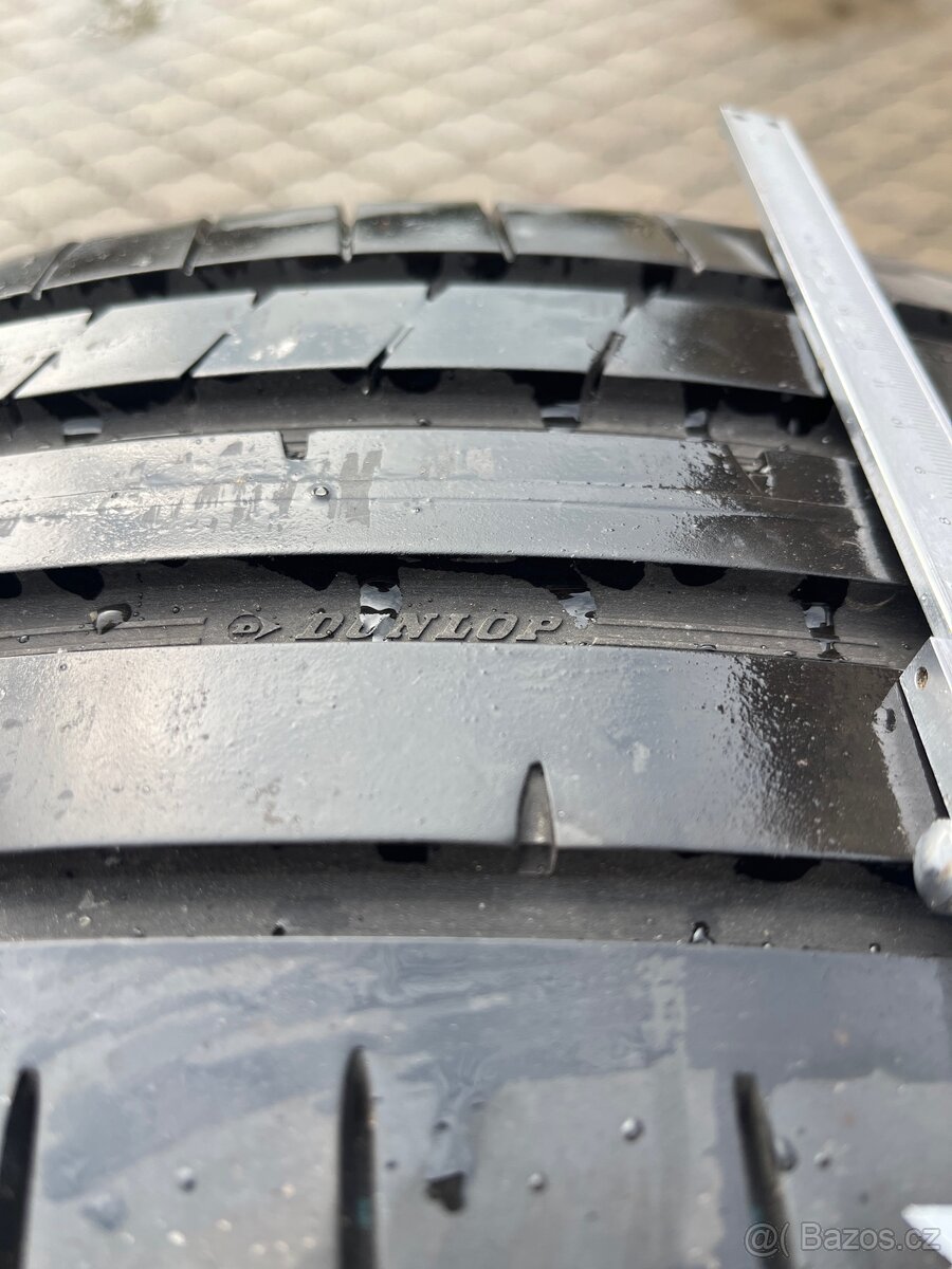 Letní pneu 235/45/20 - 3