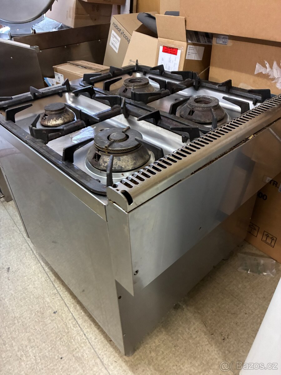 Plynový sporák s plynovou troubou MBM G4SFE8 řada 900 - 3