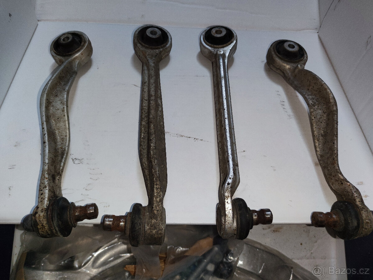 Audi A4 B5 ramena, koberce - 3