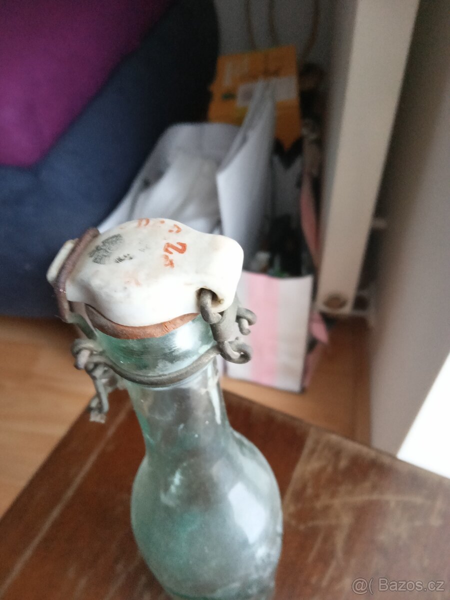 Staré sodovkové láhve - 3