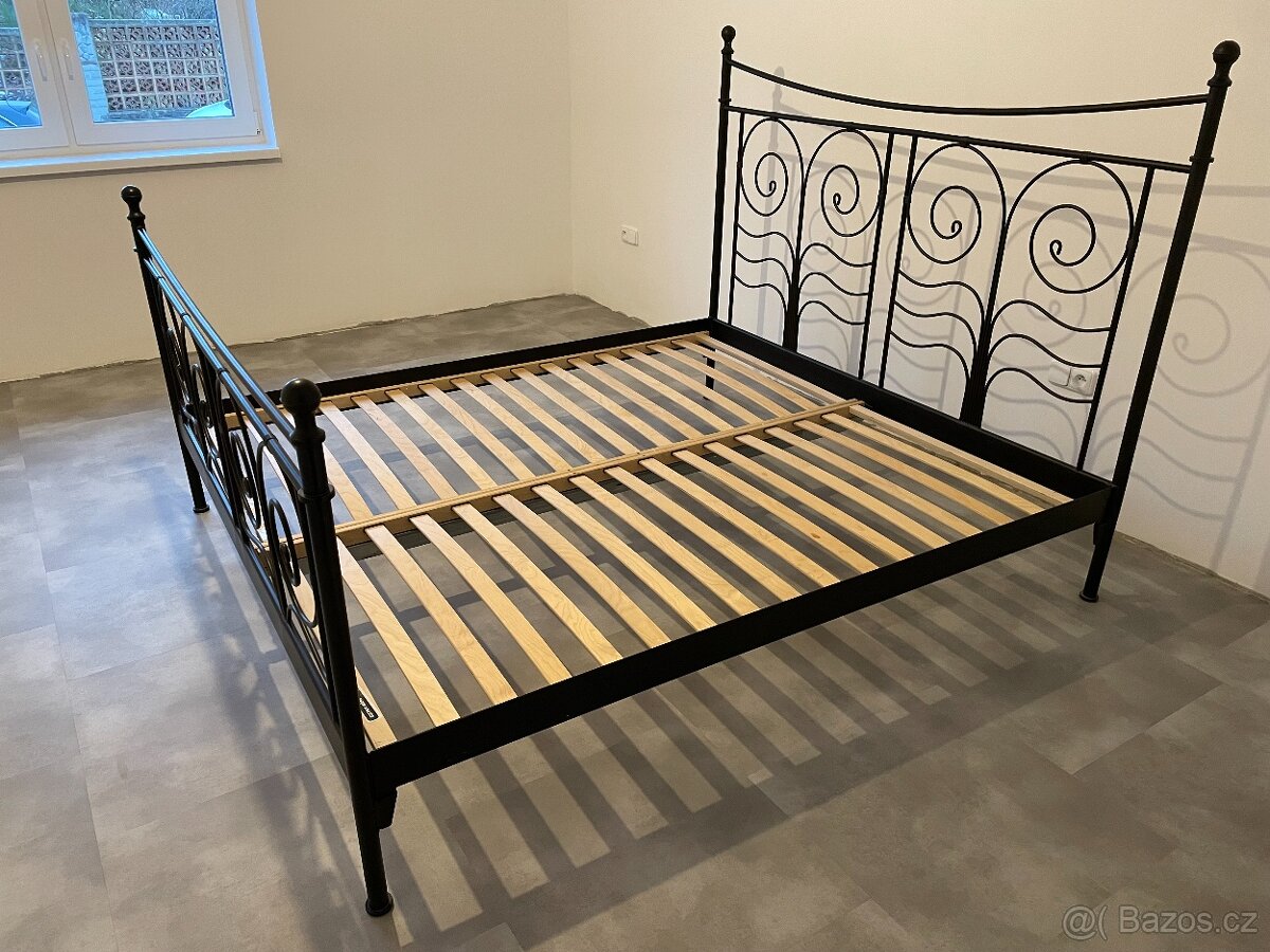 Kovová postel - 3