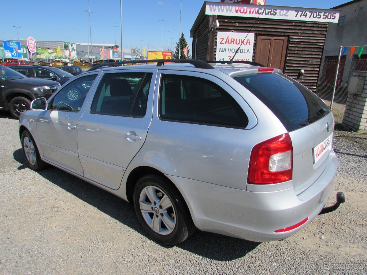 Škoda Octavia II 1.6 TDi 77kW kombi, Servisní kniha, 2.maj. - 3