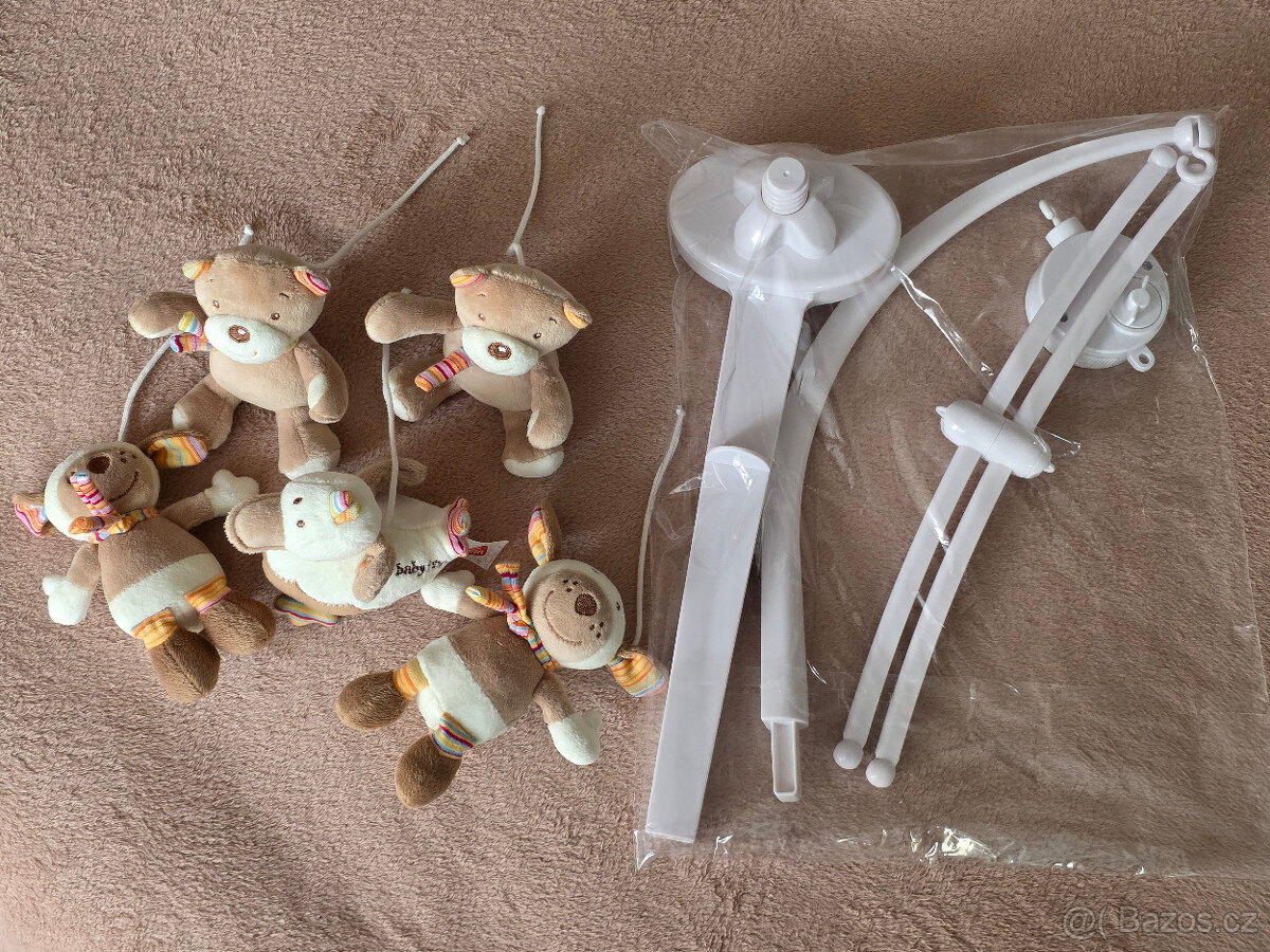 Kolotoč nad dětskou postýlku - 3