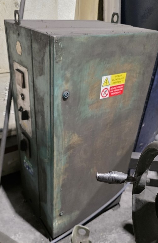 Frézka konzolová FGU 32 - 3