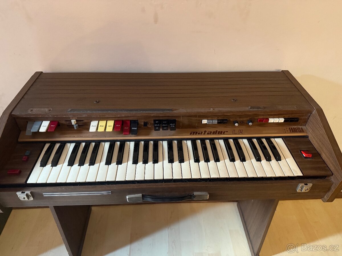 Organ Farfisa Matador LR - 3
