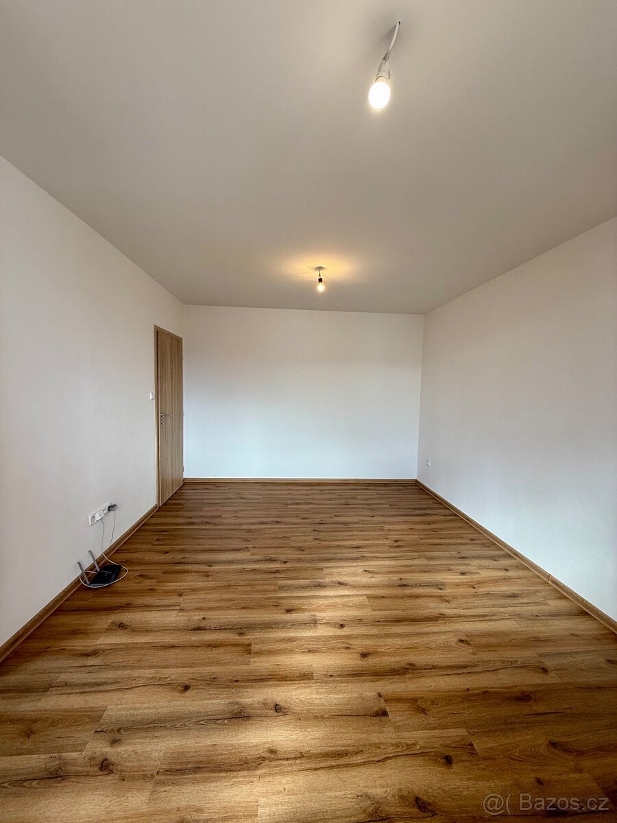 Pronájem bytu 2+1 Zlín - Kúty - 3