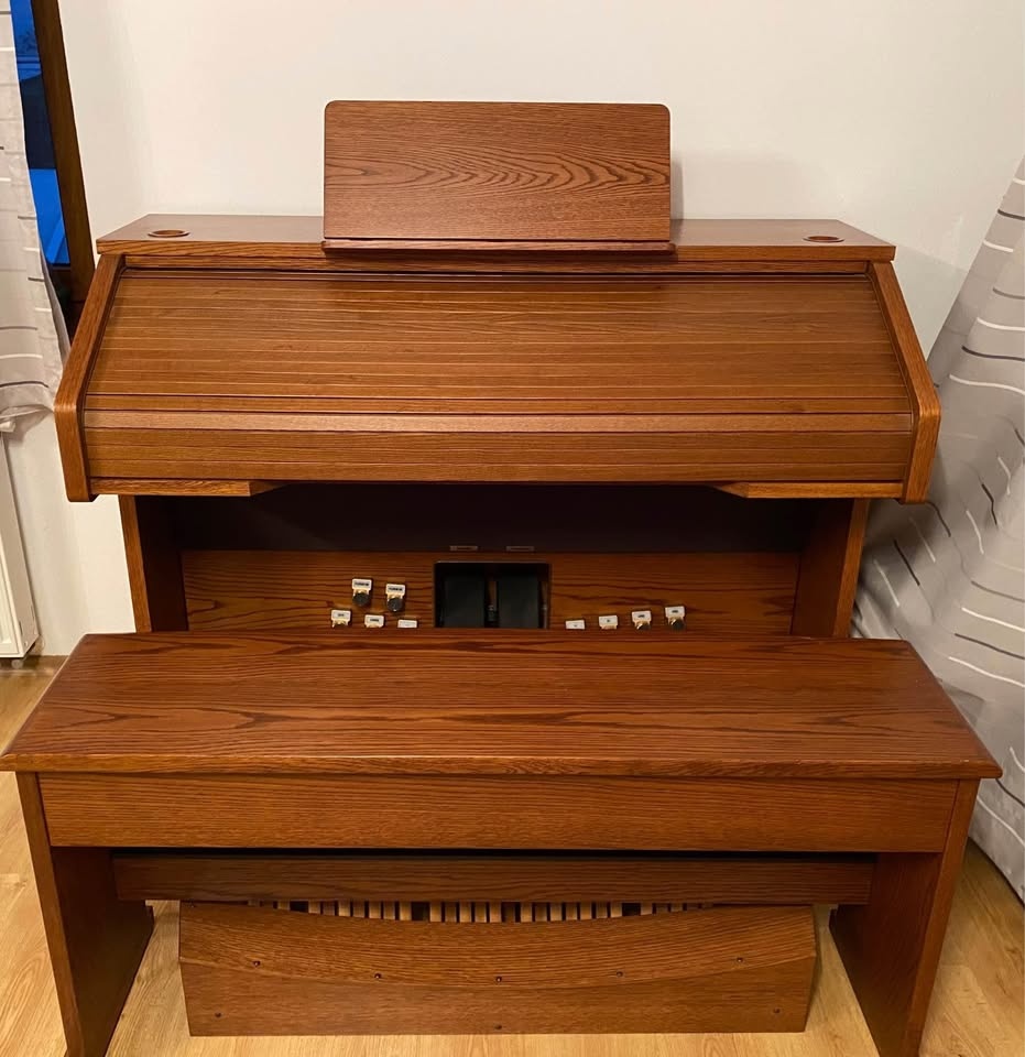 Dřevěné varhany AHLBORN (elektrické) - 3