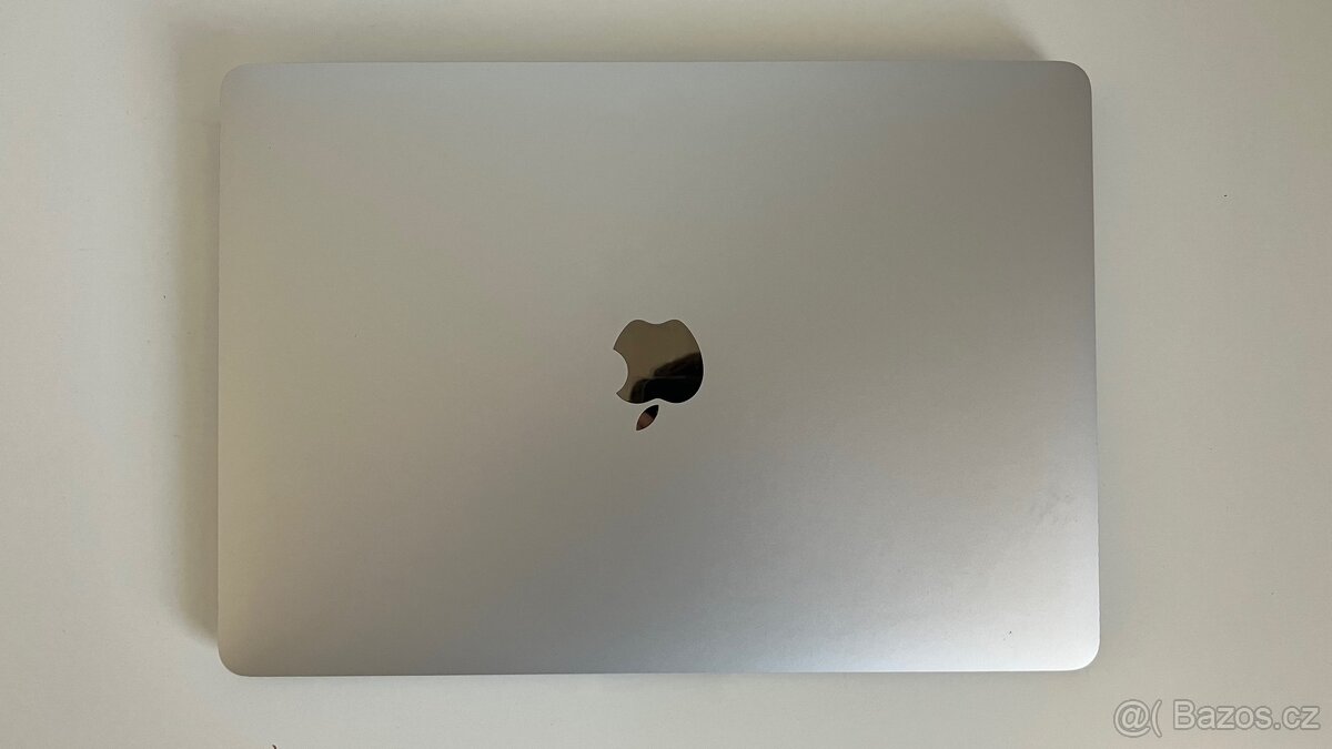 Macbook Air 13” 2020 stříbrný - 3