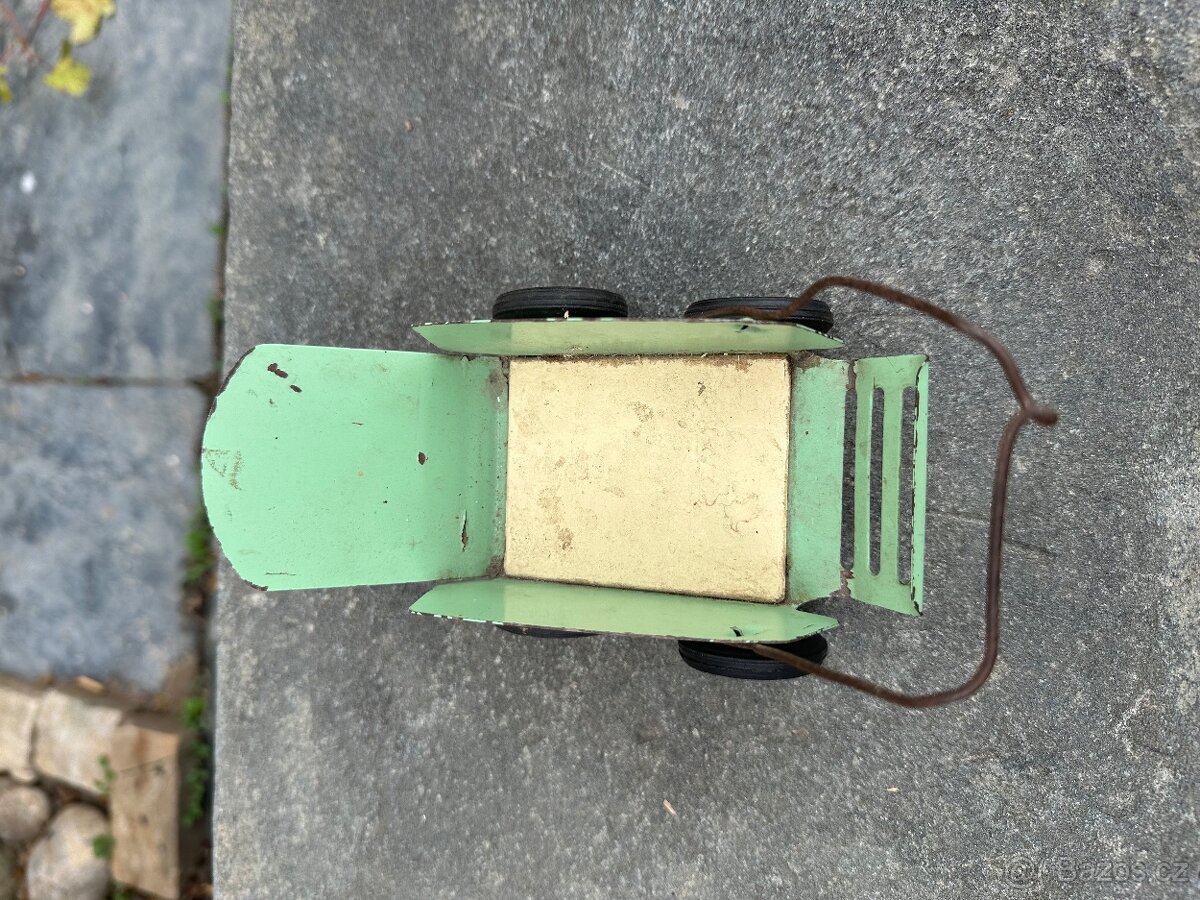 Plechový retro kočárek pro panenky - 3