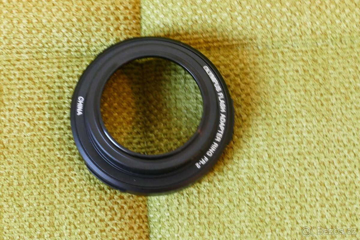 Kruhový makroblesk olympus RF-11 - 3