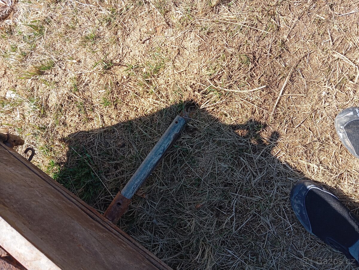 Vozík za zahradní traktůrek/čtyřkolku - 3