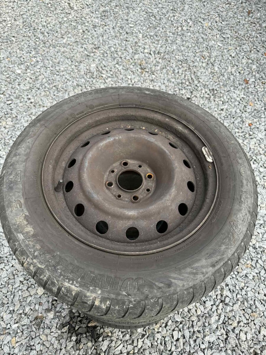 Sada zimních kol 195/65 R15 disky 4x108 - 3