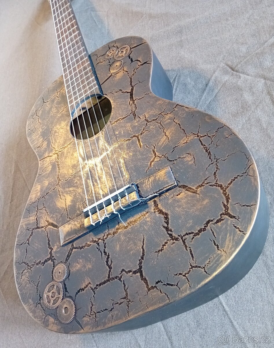 Steampunková Španělská Kytara - Japenec značky Shero guitars - 3