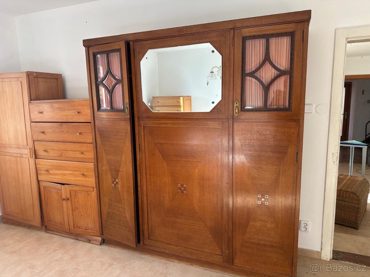 Starožitná skříň z první republiky - 3