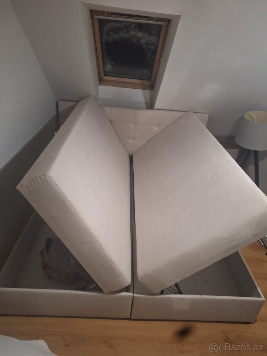 Čalouněná postel - 3