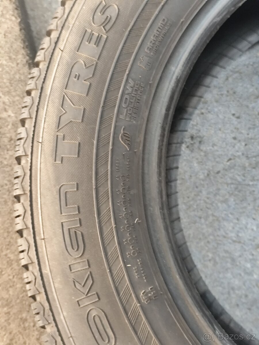 pneu 235/65 R17 Nokian - 3