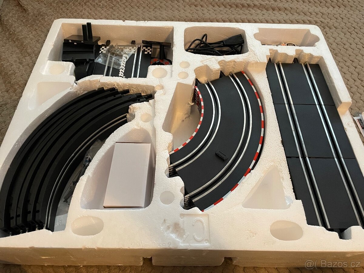 Autodráha Carrera GO Ferrari GT2 - 3