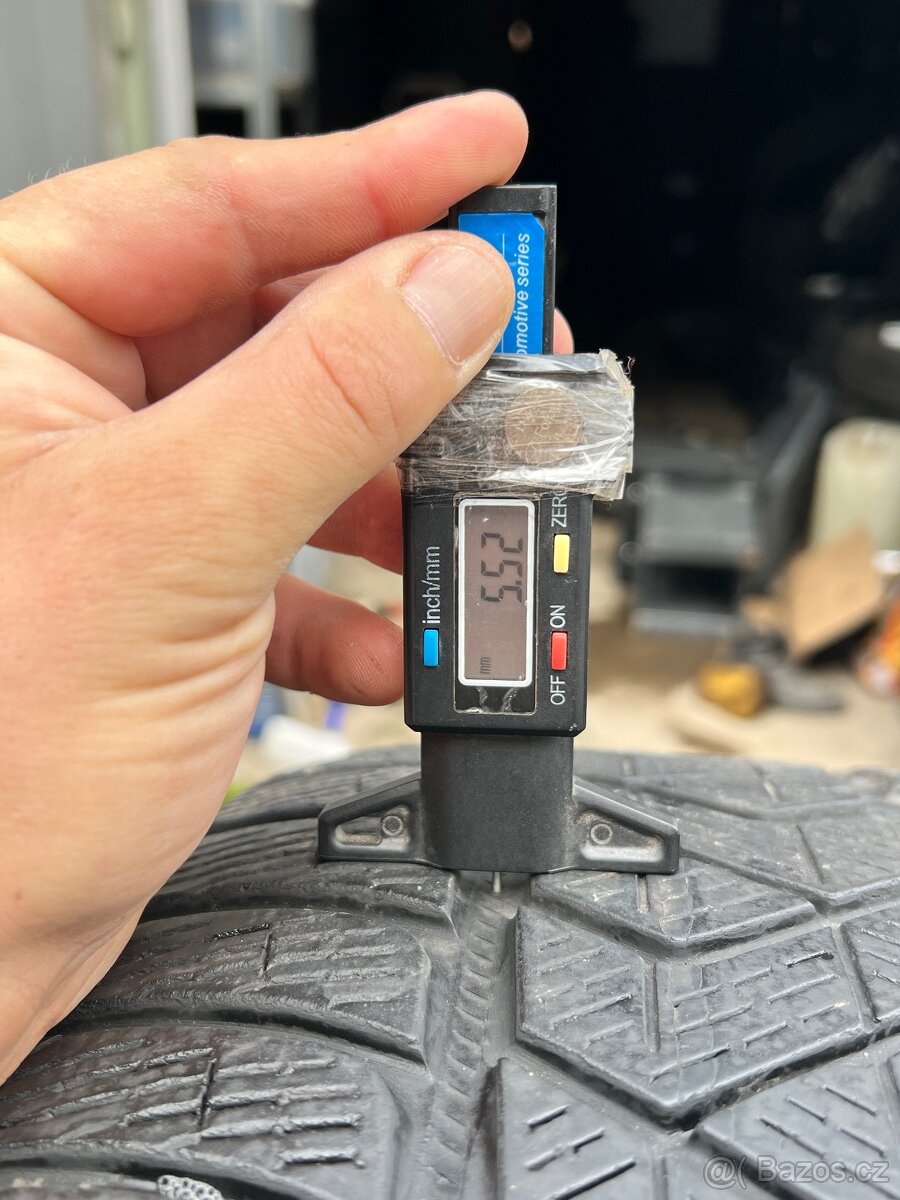 Zimní pneu Pirelli 235/60/18 - 3