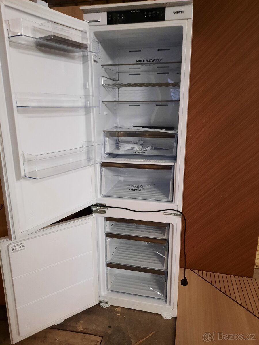 Vestavěná lednice - 3