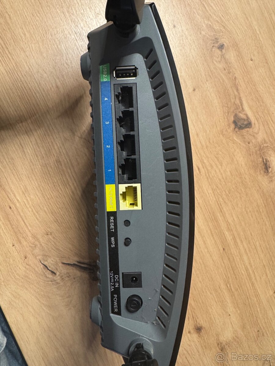 Prodám dvoupásmový wifi router D-link DIR-2660 - 3