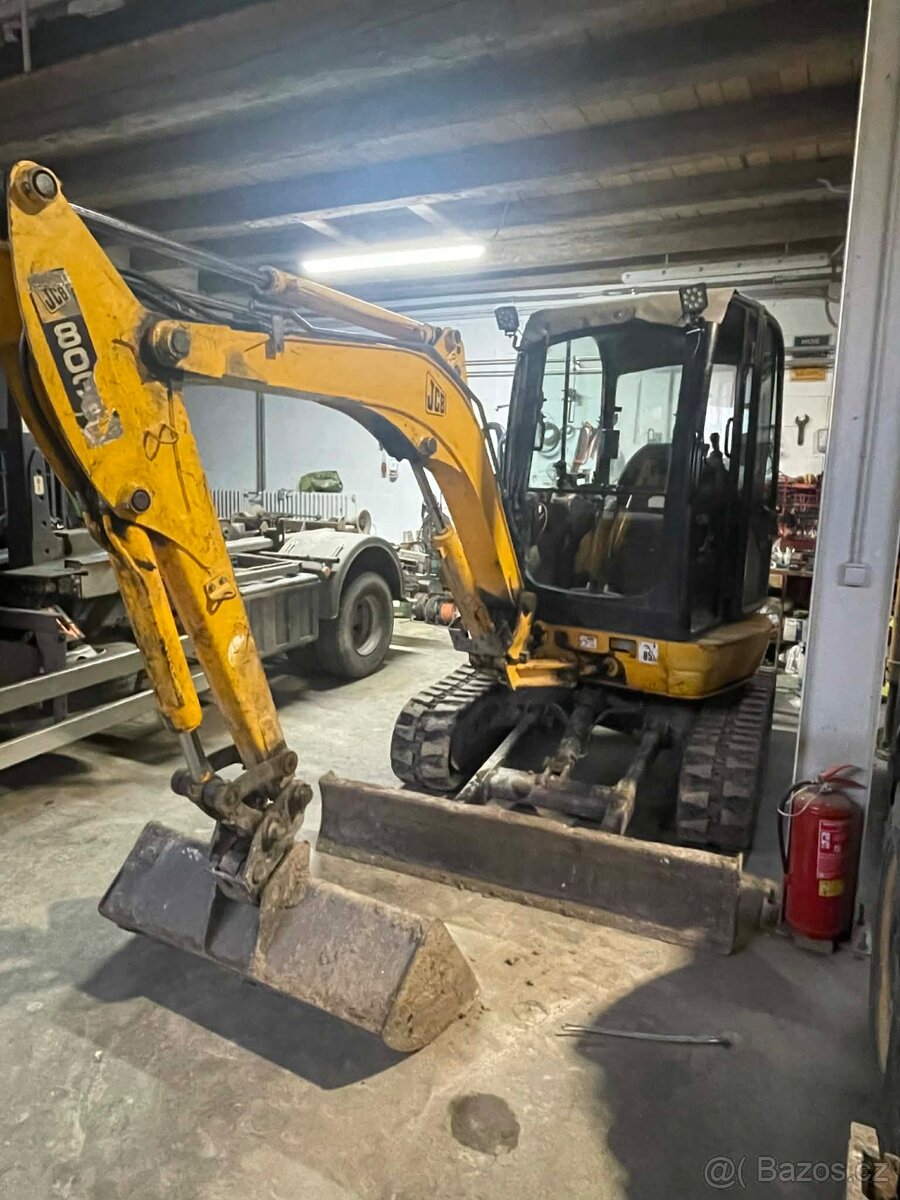 Bagr JCB 8030 - 3