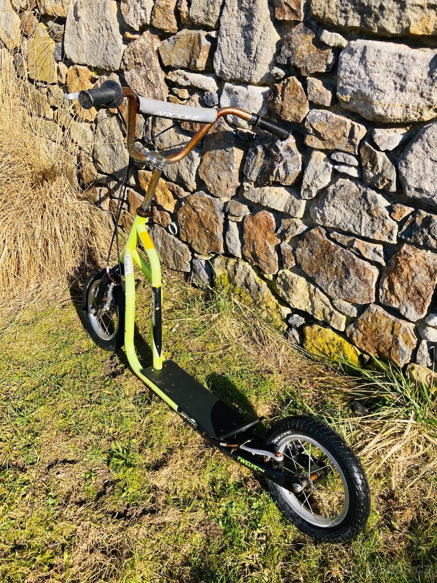 Koloběžka Arcore TWELVEMAX 12“ - 3